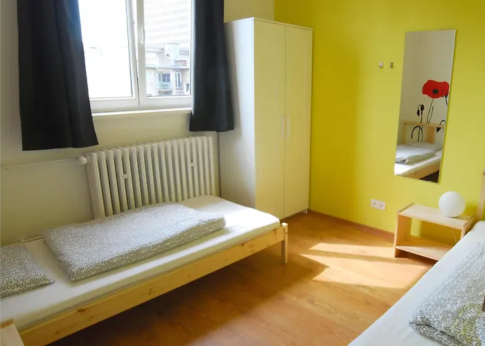 אכסניה Patio *